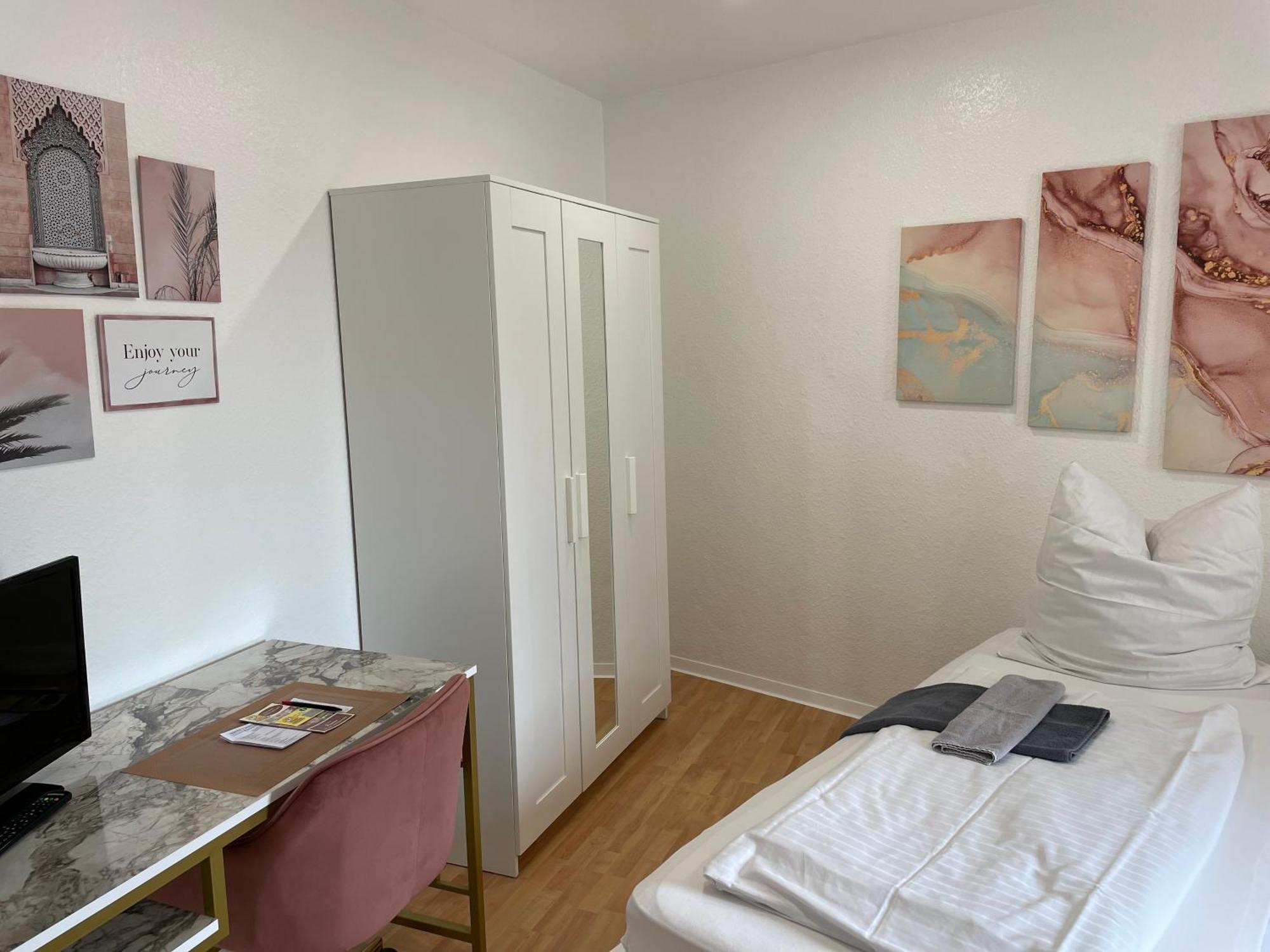 Pension An Der Hessenhalle Gießen Eksteriør bilde